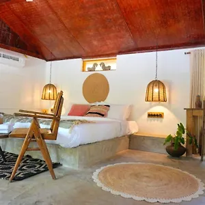 Bed & Breakfast Sunsets&palm Trees, Alappuzha