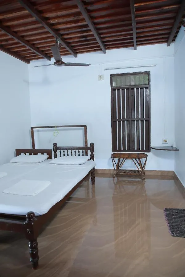 Malayalam Lake Resort Alappuzha Hotel