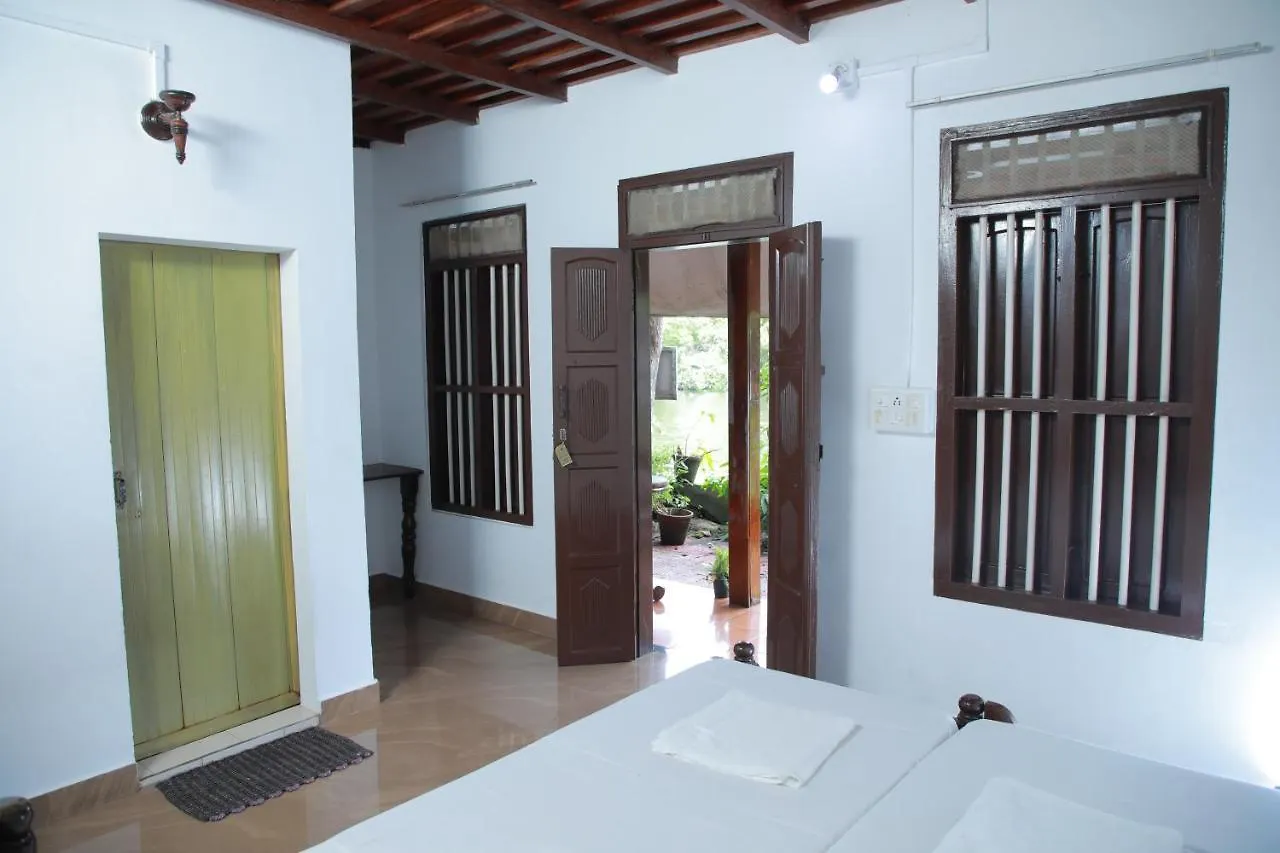 Malayalam Lake Resort Alappuzha