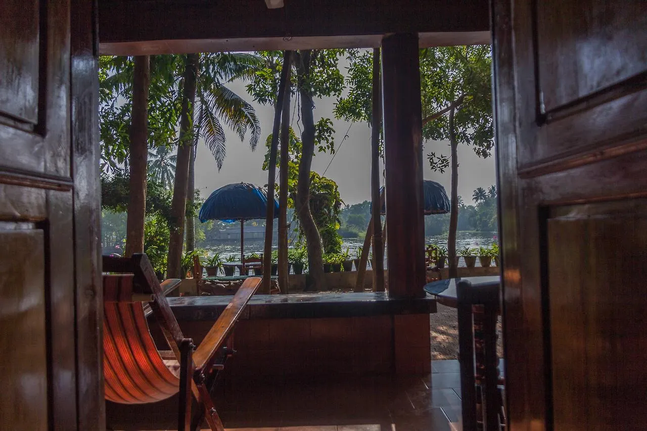 Malayalam Lake Resort Alappuzha