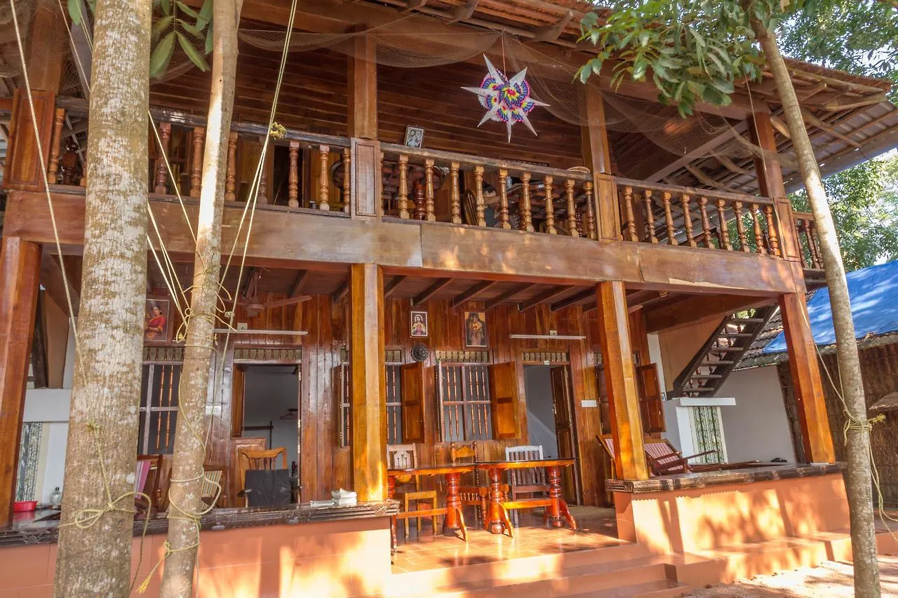 호텔 Malayalam Lake Resort Alappuzha